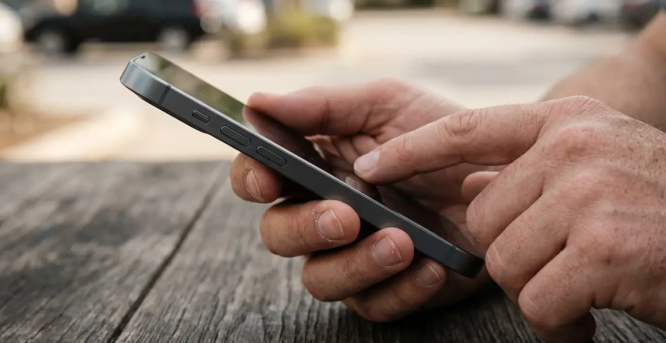 Processus de souscription d'assurance automobile en ligne sur smartphone